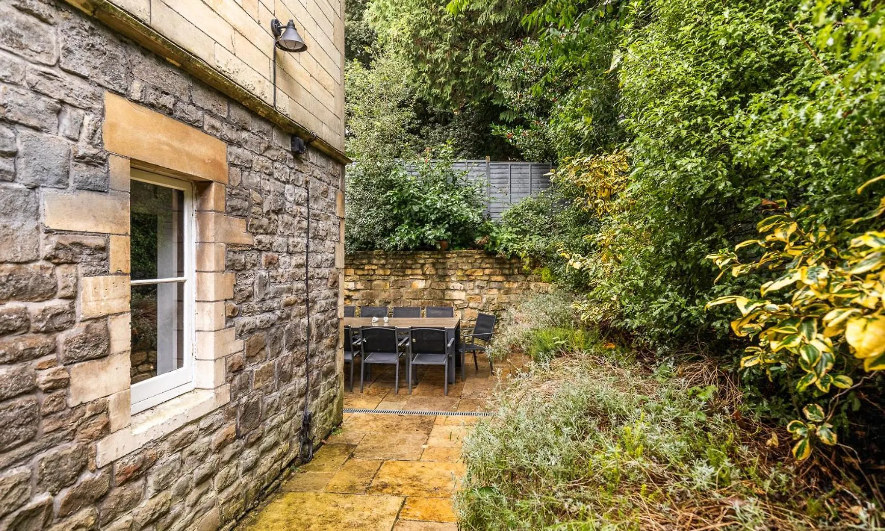 Locksbrook Lodge - Hot Tub - Spacious Outdoor Space Bath 0*,  United Kingdom